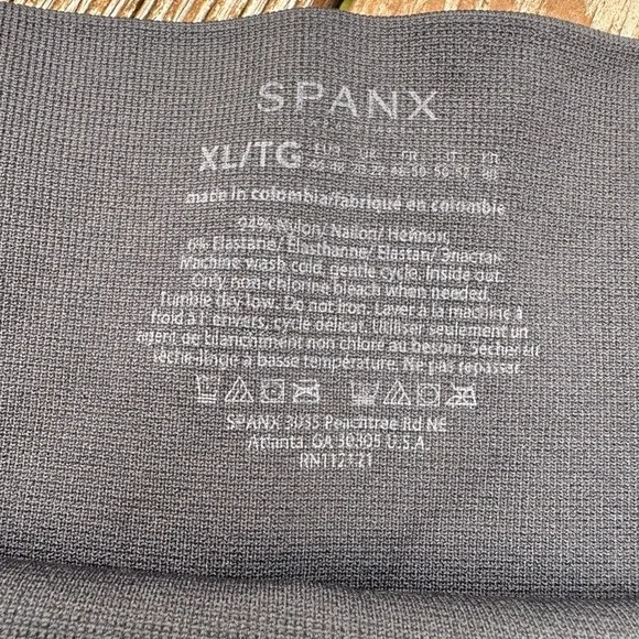 Spanx Look At Me Now Camo Leggings - Picture 4 of 5